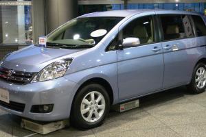 Toyota ISis haqqında məlumatlar, Toyota ISis texniki göstəriciləri
