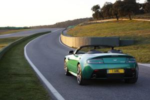 Aston Martin V8 Vantage haqqında məlumatlar, Aston Martin V8 Vantage texniki göstəriciləri